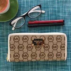 Michael Kors 'Jet Set' Jacquard Clutch Wallet